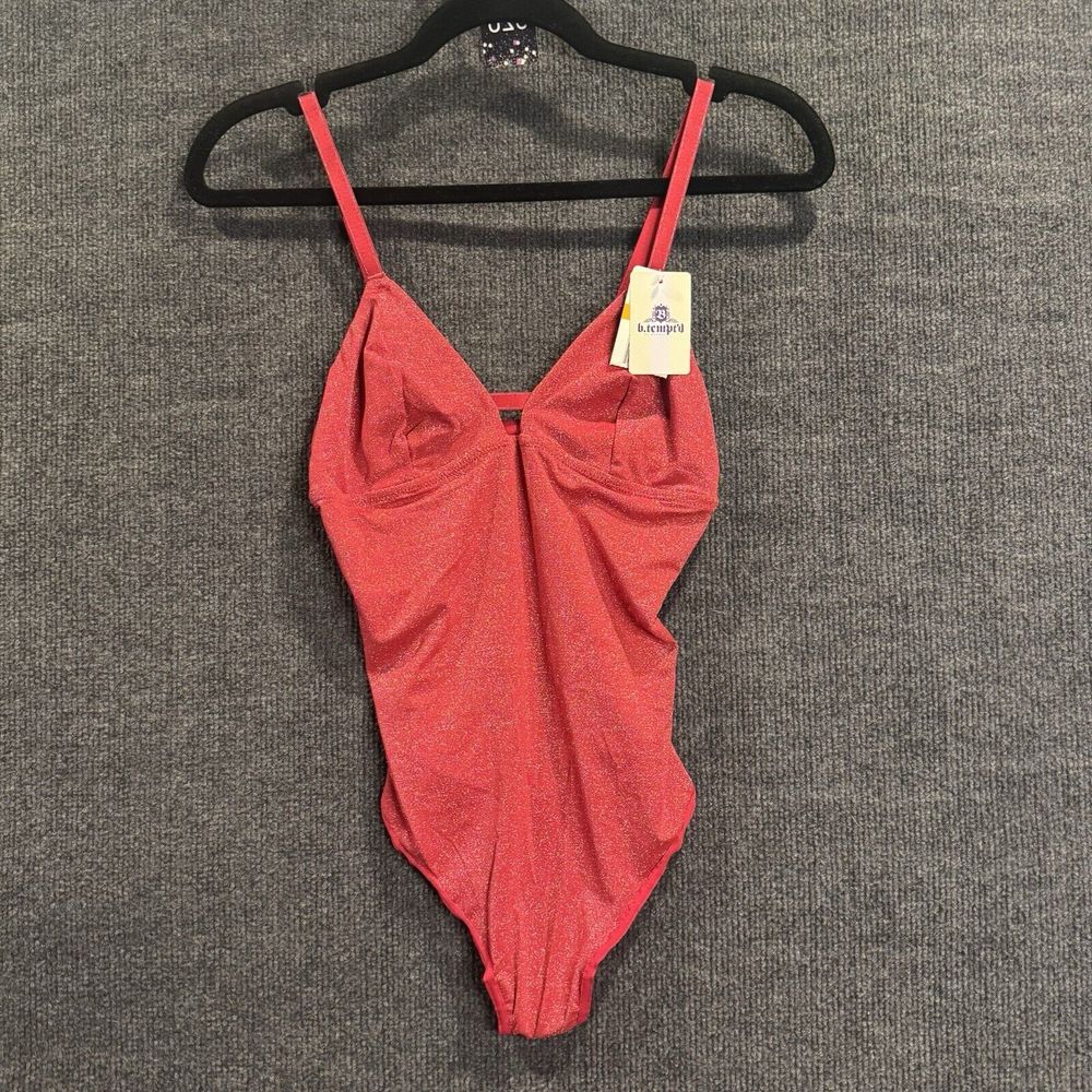 b.tempt'd Women's size S NWT Future Foundation Lurex Metallic Bodysuit  Red‎